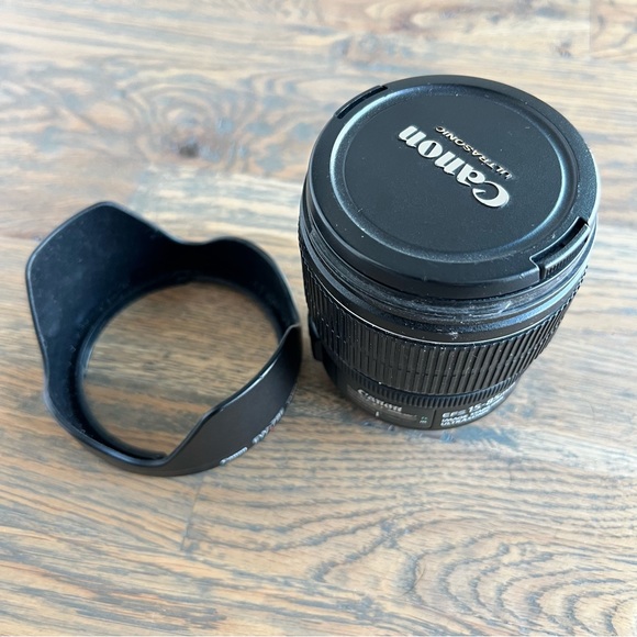 Canon EF-S 15-85mm f/3.5-5.6 IS USM Lens - Picture 6 of 8